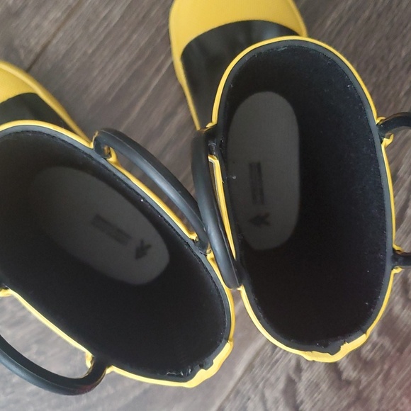 Firefighter Weather Spirits Cushion Foam Rain Boots - Toddler Size 5 - Picture 4 of 4